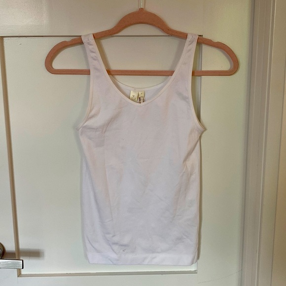NEW Anthropologie Tank - Picture 1 of 3